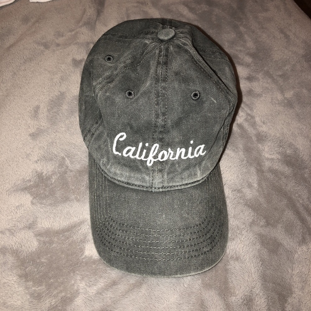 Brandy Melville Hat
